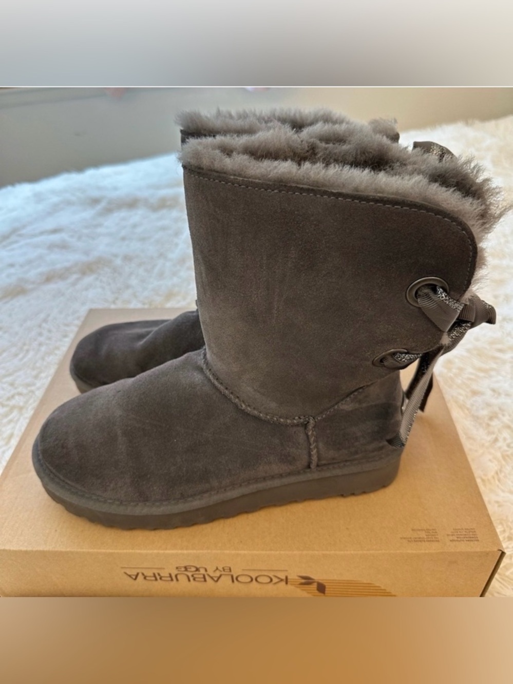 UGG Bailey Bow II Gray Suede Sheepskin Winter Boots Women’s Size 8 Fur Lined